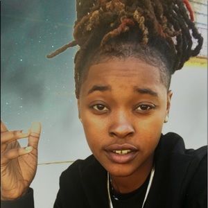 Meet your Posher, Kendra